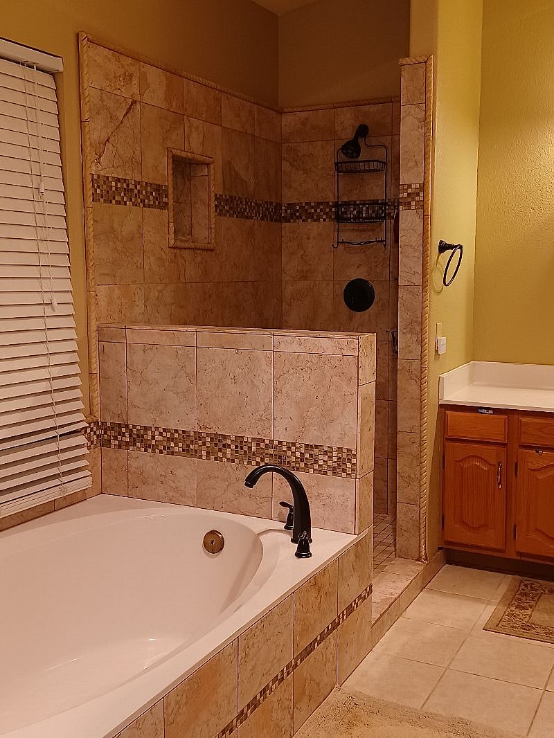 Furnished Finder property 801902_1 photo 17