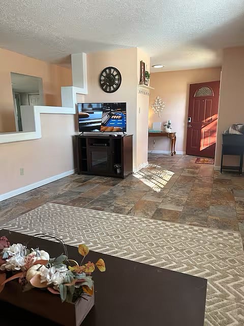 Furnished Finder property 802035_1 photo 4