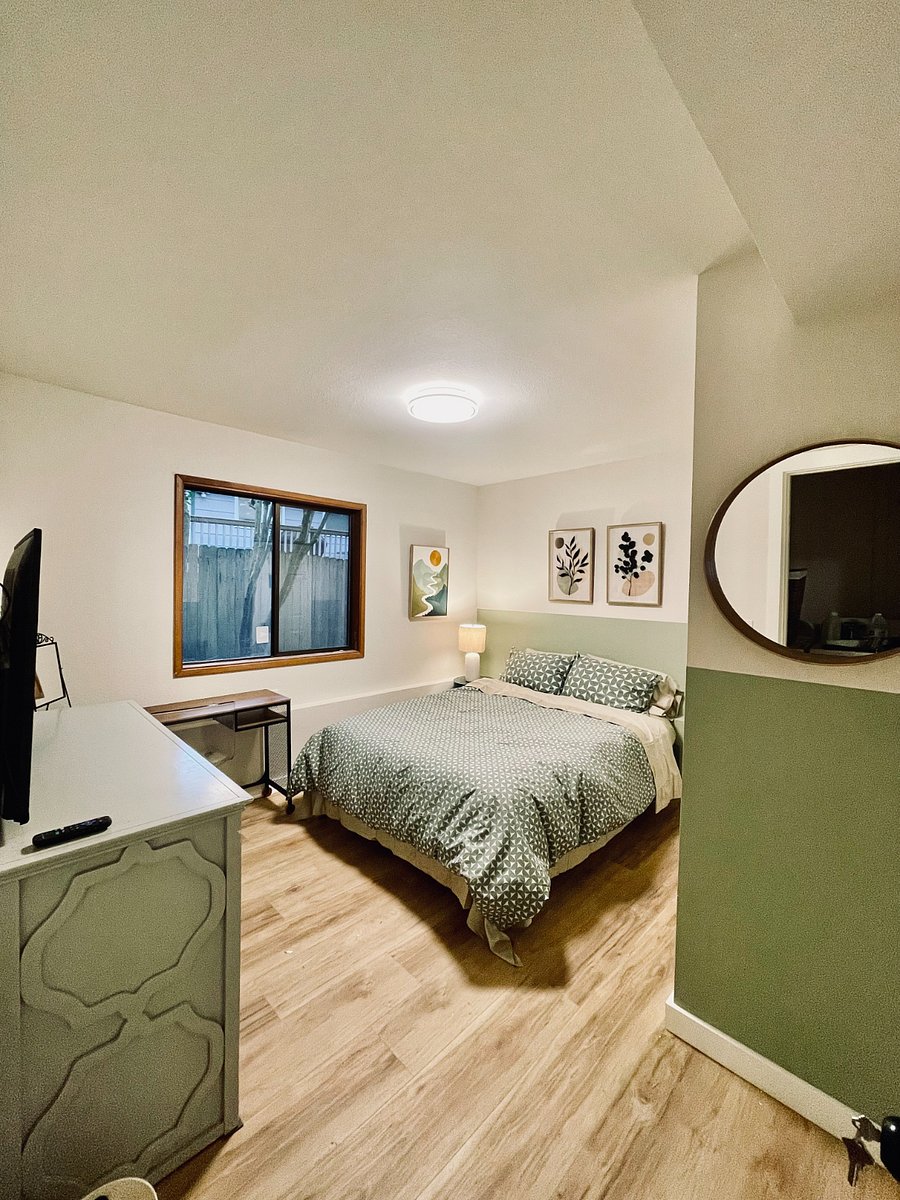 Bedroom 5 - Downstairs