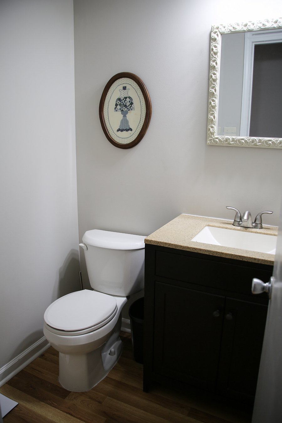 1/2 Bathroom