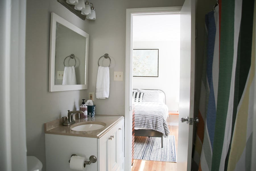 Downstairs Jack-and-Jill Full Bathroom