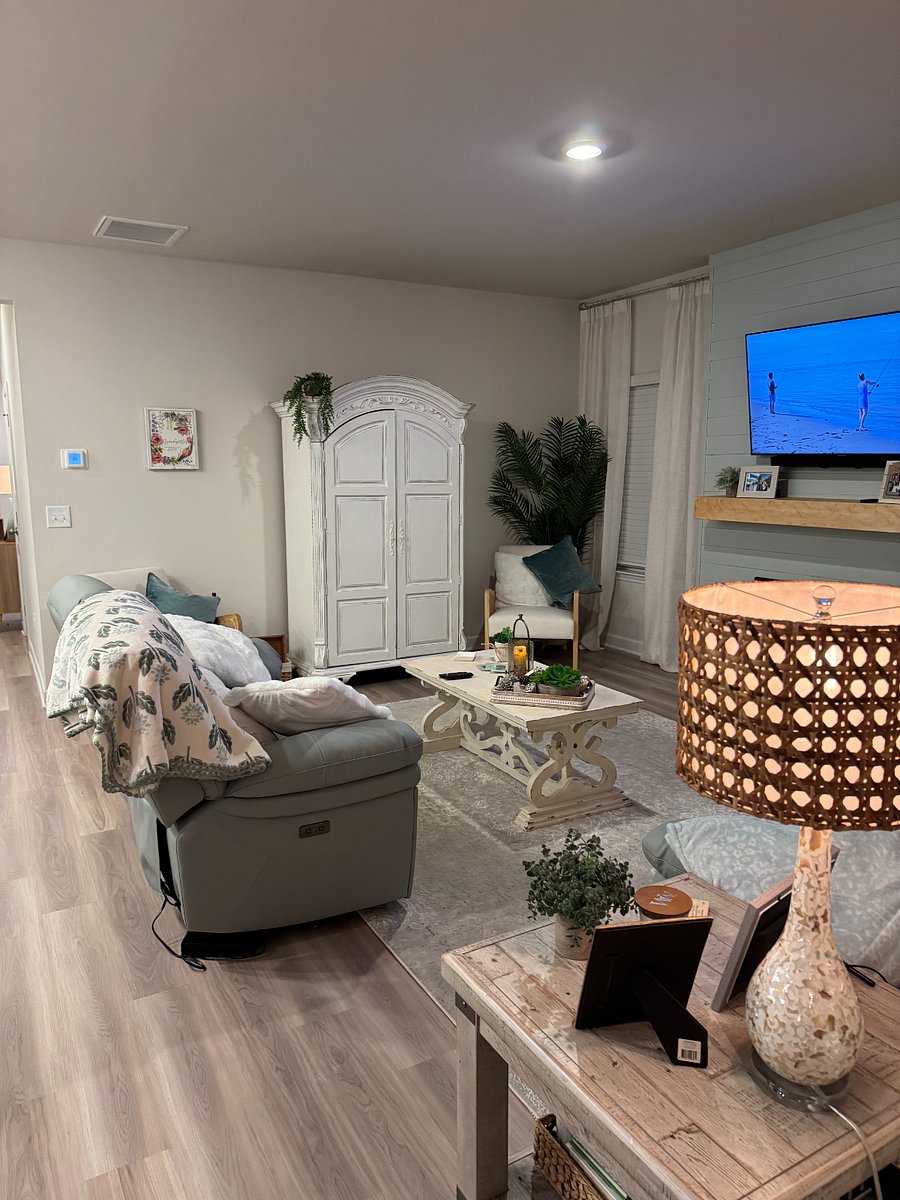 Furnished Finder property 802513_1 photo 11