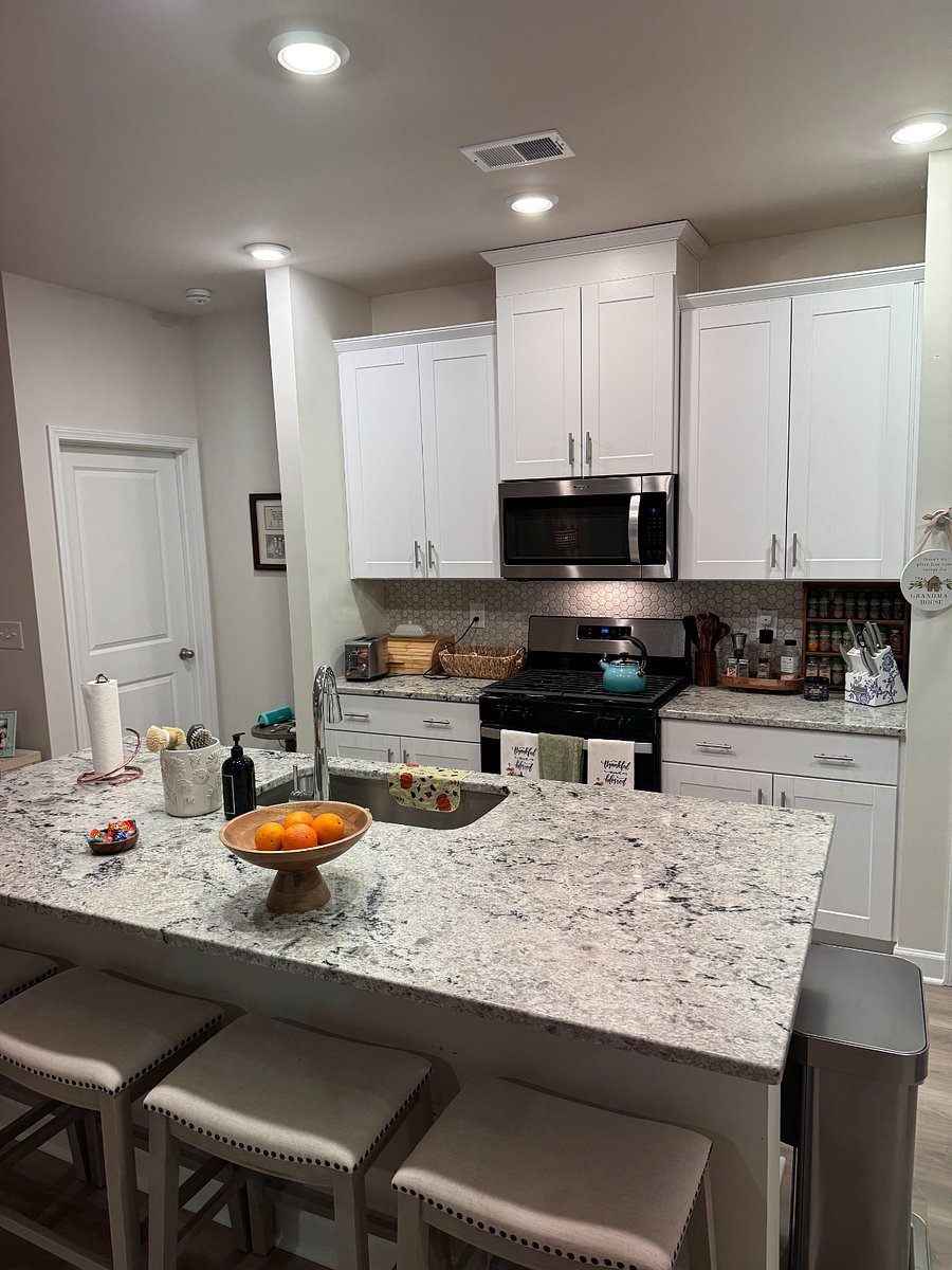 Furnished Finder property 802513_1 photo 15