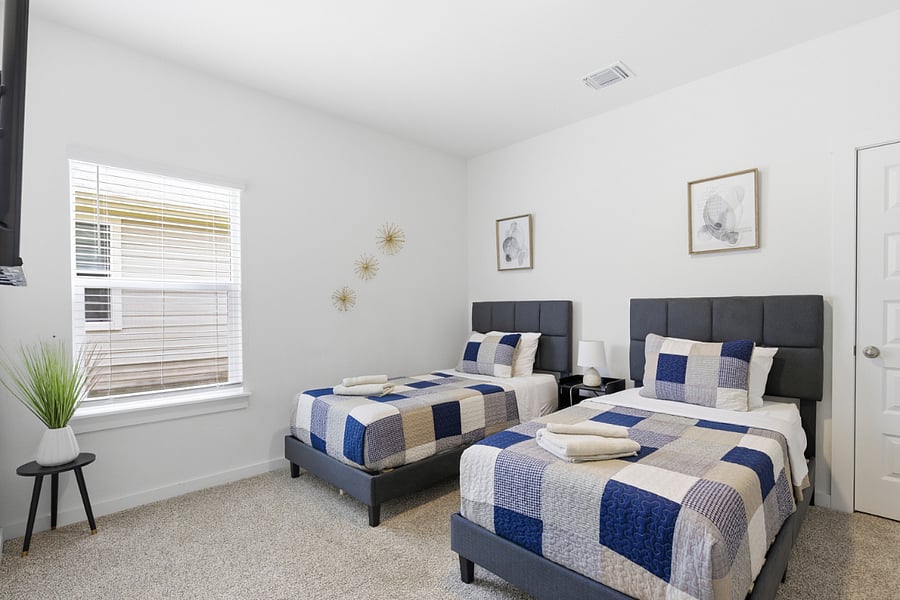 Furnished Finder property 802600_2 photo 6