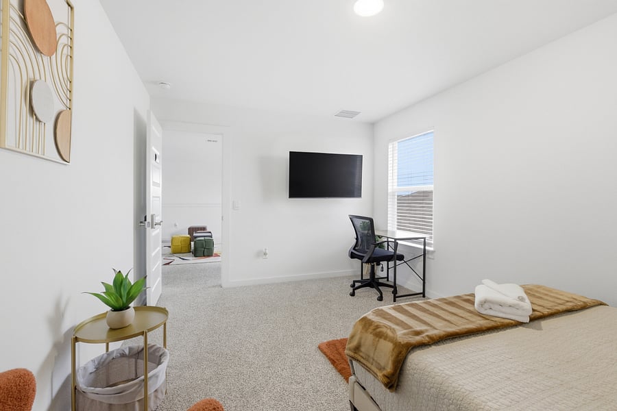 Furnished Finder property 802600_5 photo 3
