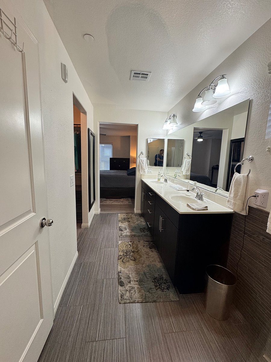 Bathroom Master BR