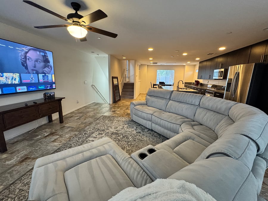 Living room / kitchen (3rd floor)