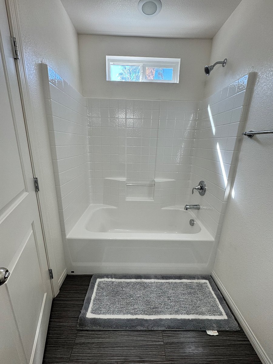 Bathroom #3 (1st floor)