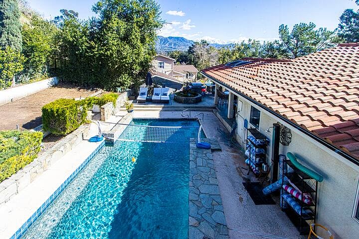 Furnished Finder property 802772_1 photo 3
