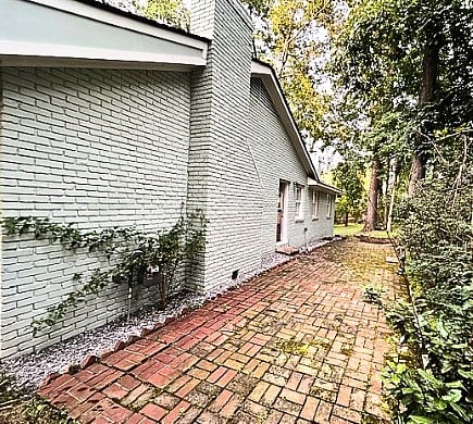 Side Patio (off of living room)