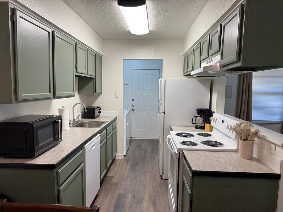 Furnished Finder property 802890_1 photo 10