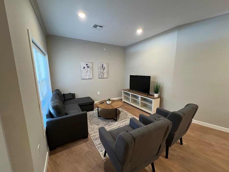 Furnished Finder property 802896_3 photo 5