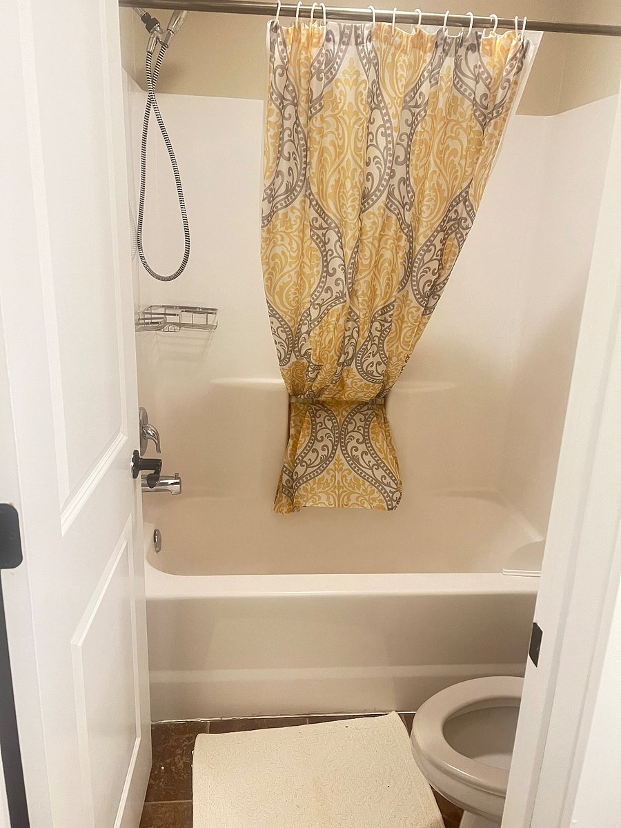 Shared bath