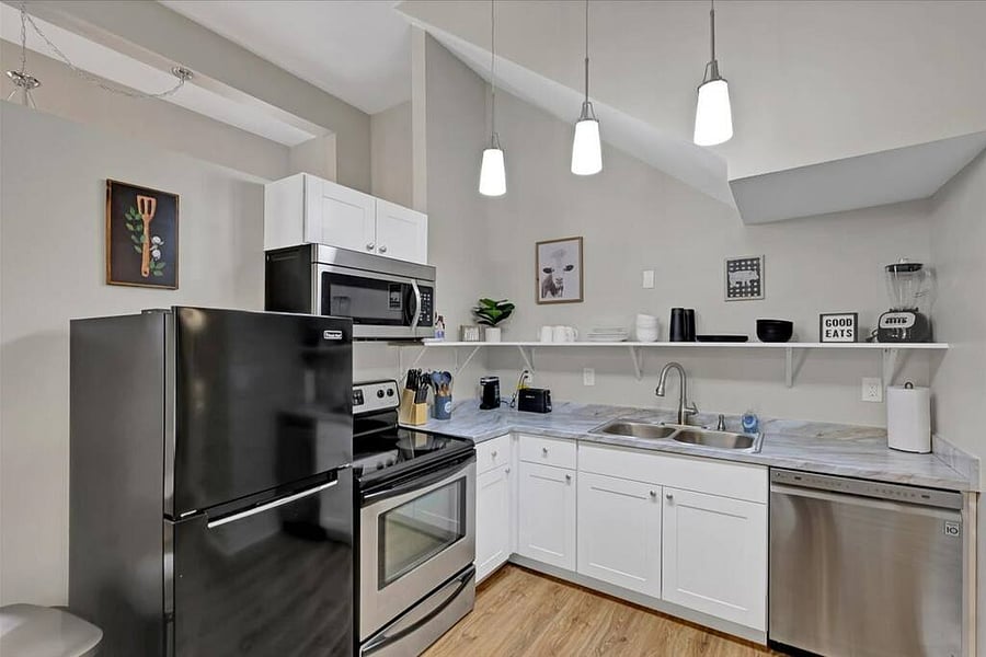 Furnished Finder property 803366_1 photo 3