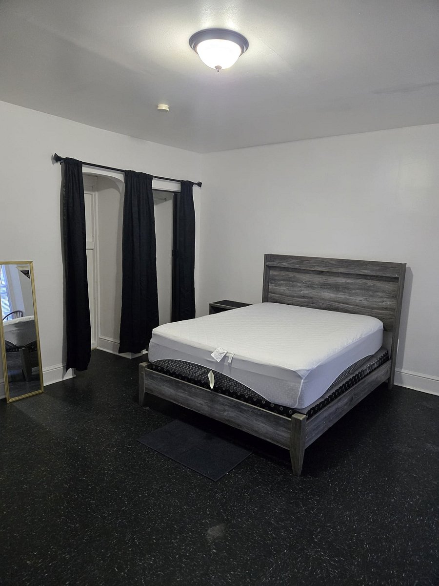 217 Kurtz Ave York PA
4.8 Miles from Wellspan Hospitol