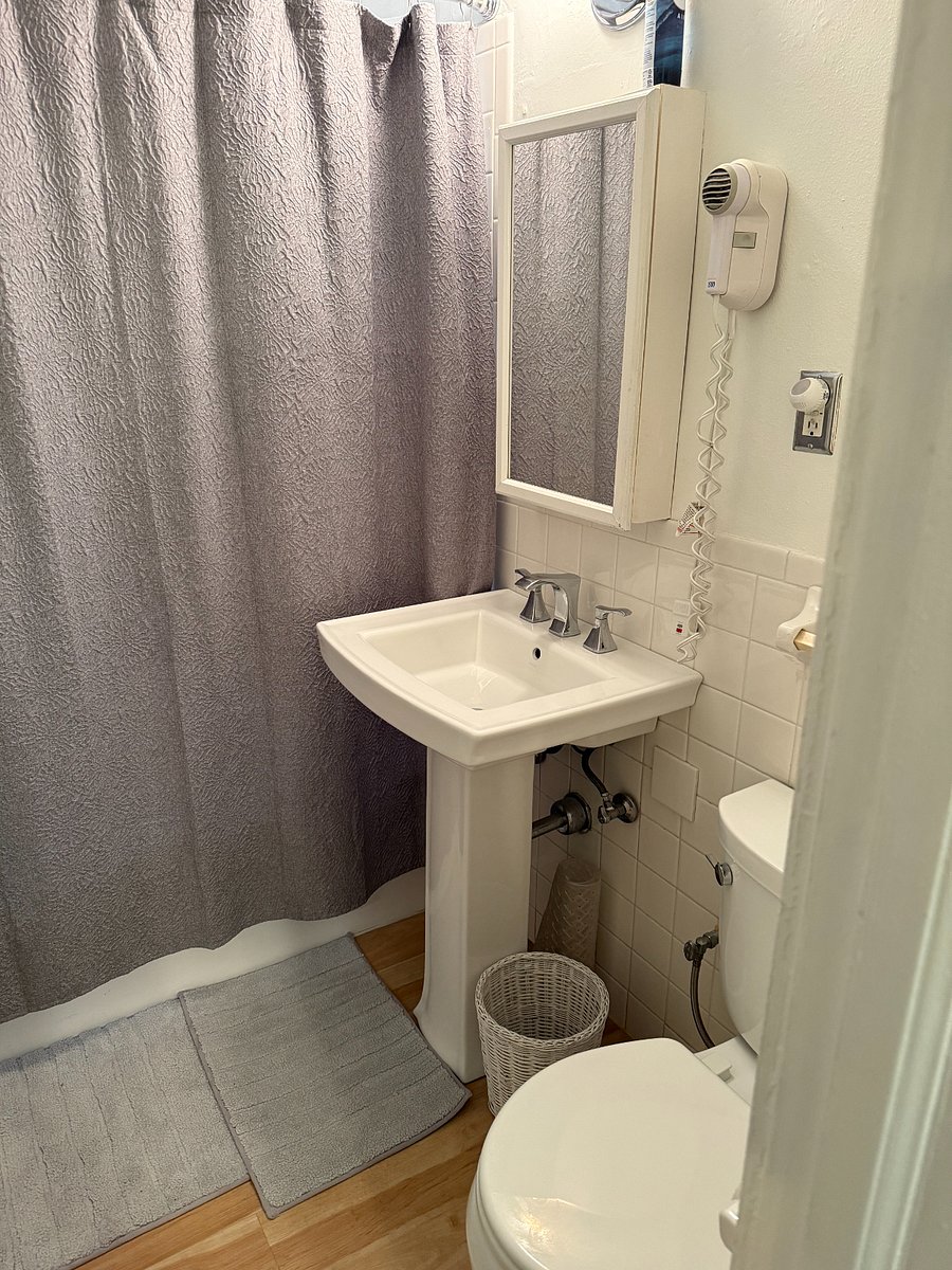 Furnished Finder property 803680_1 photo 12