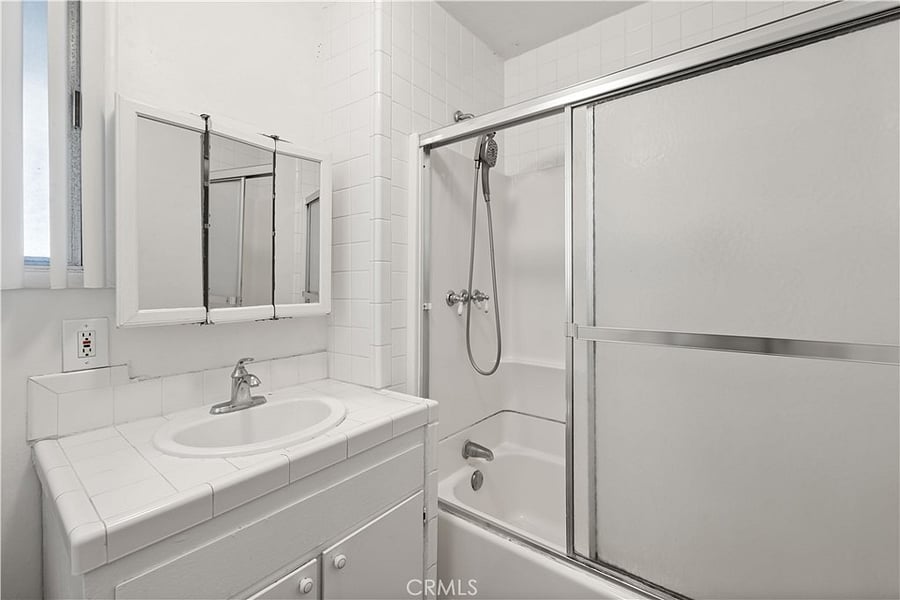 Furnished Finder property 803735_1 photo 2