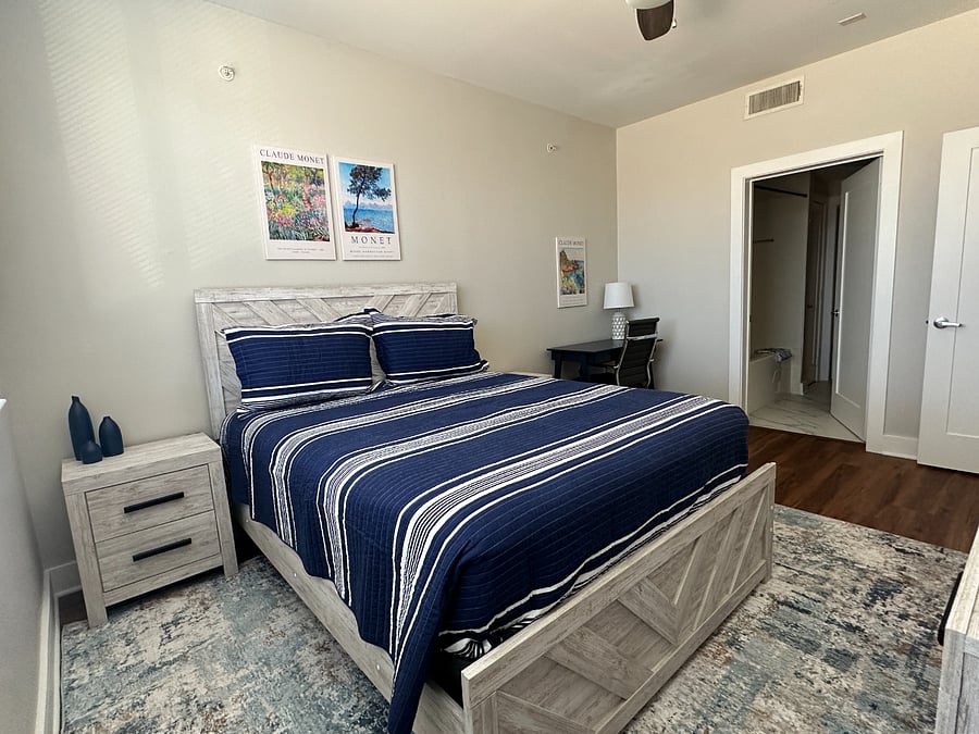 Queen size bed