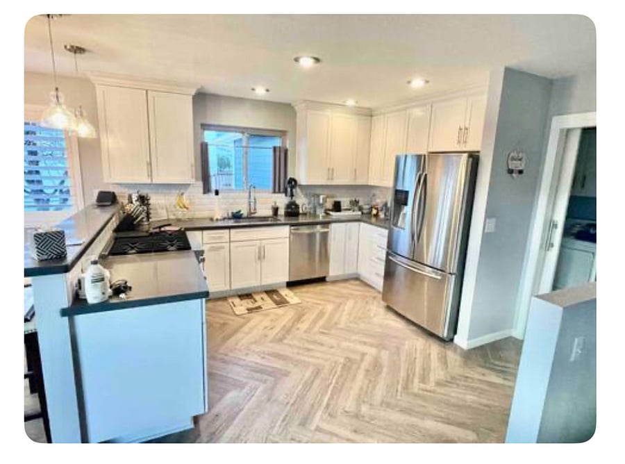 Brand new kitchen, with all high end Viking appliances,