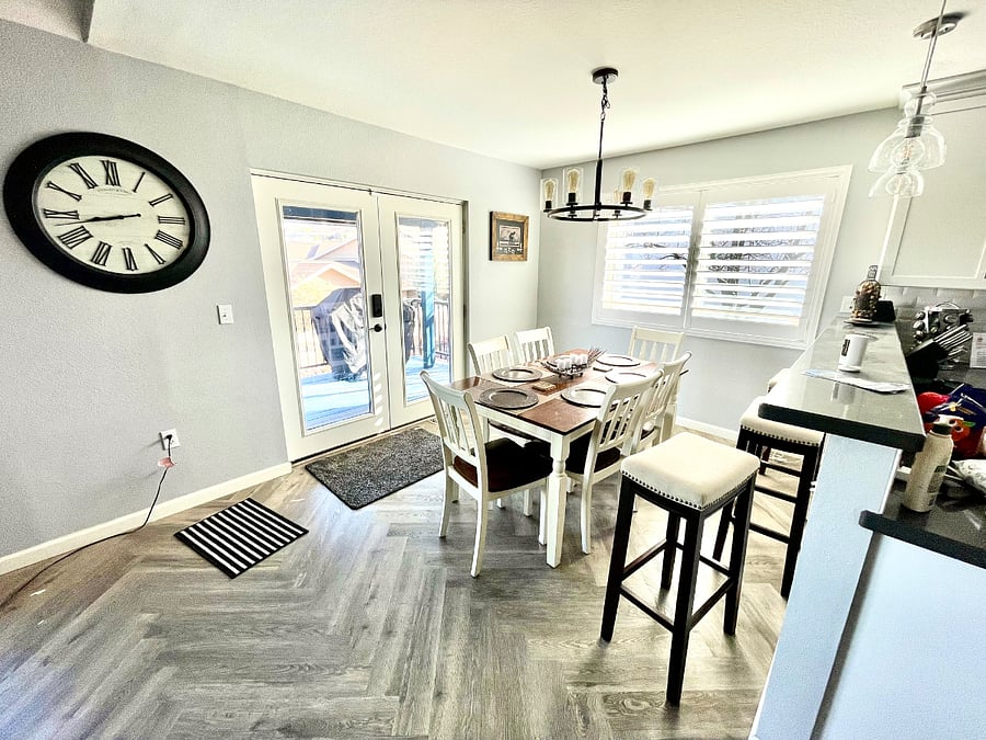 Brand new bright spacious dinning area