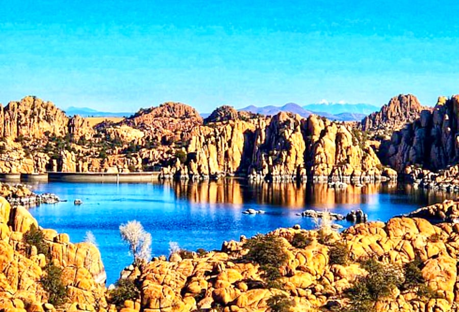 Watson lake just 5 min away. Can view from back balcony
