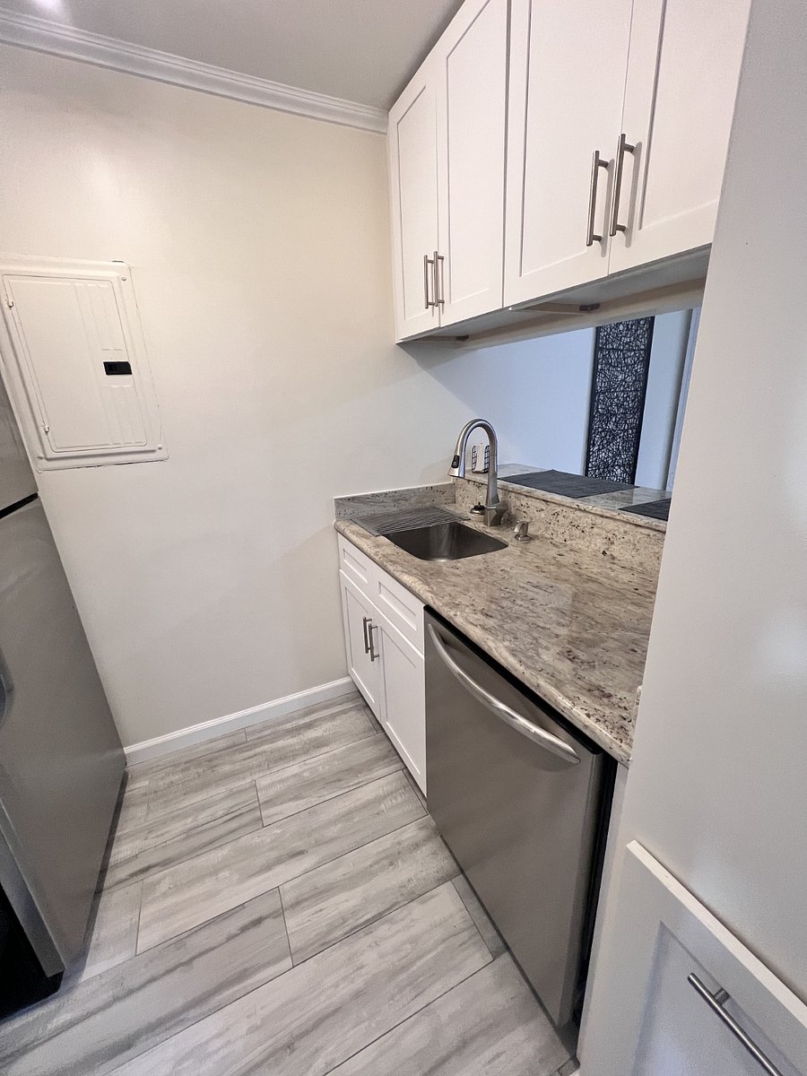 Furnished Finder property 803902_1 photo 13