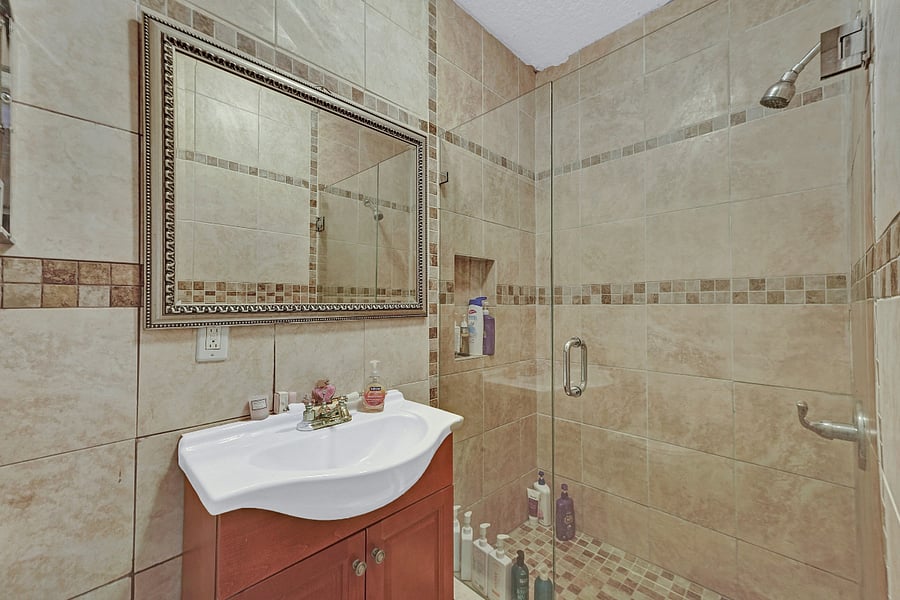 Furnished Finder property 804348_1 photo 17