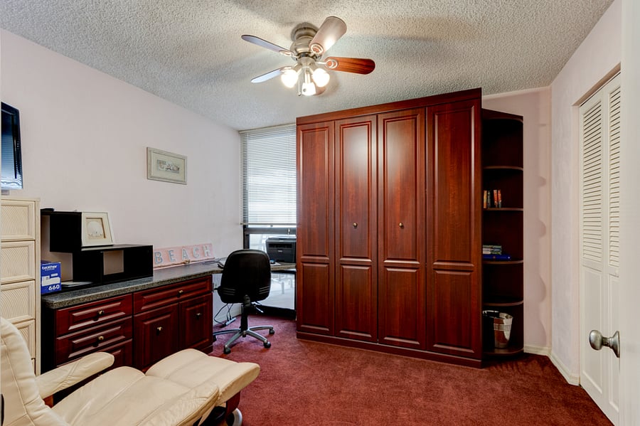 2nd bedroom with Queen murphy bed in wall cabinet