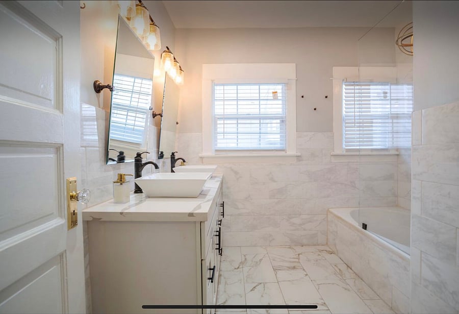 Guest Bathroom 