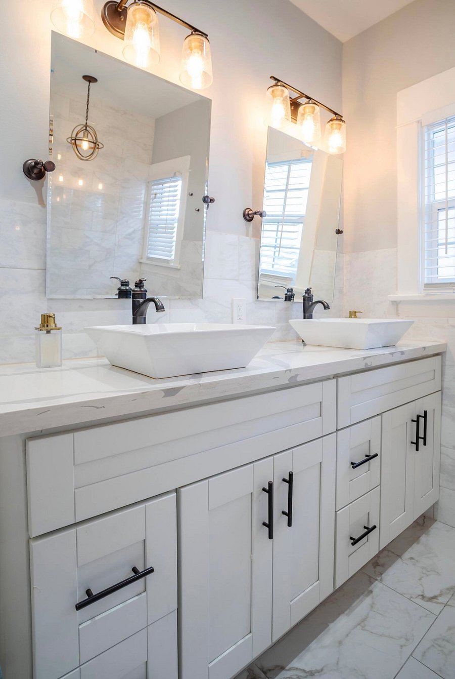 Guest Bathroom 