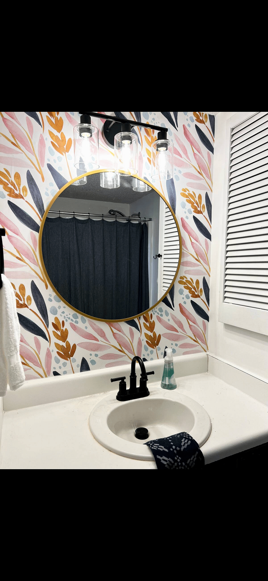 Upstairs bathroom