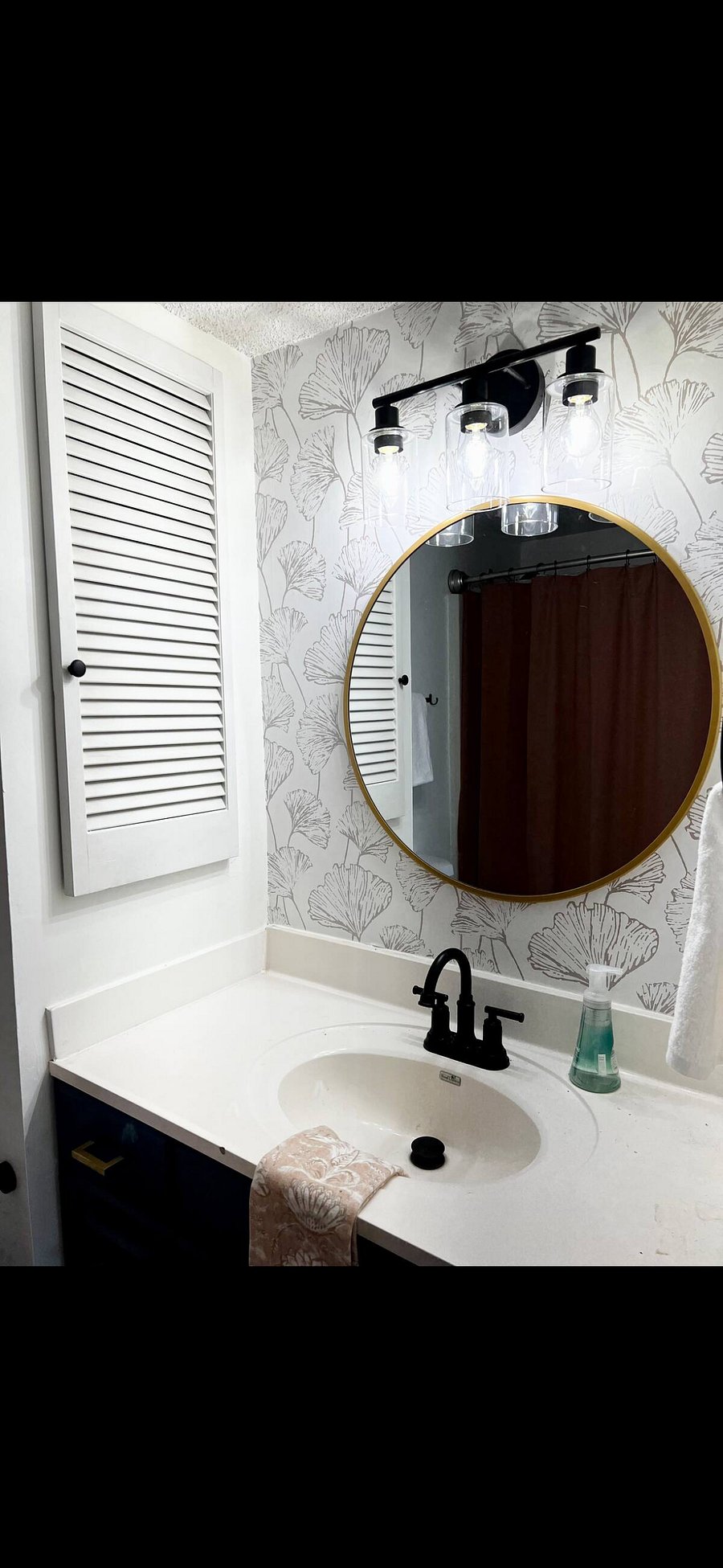 Upstairs bathroom