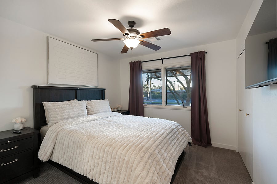 BEDROOM 2