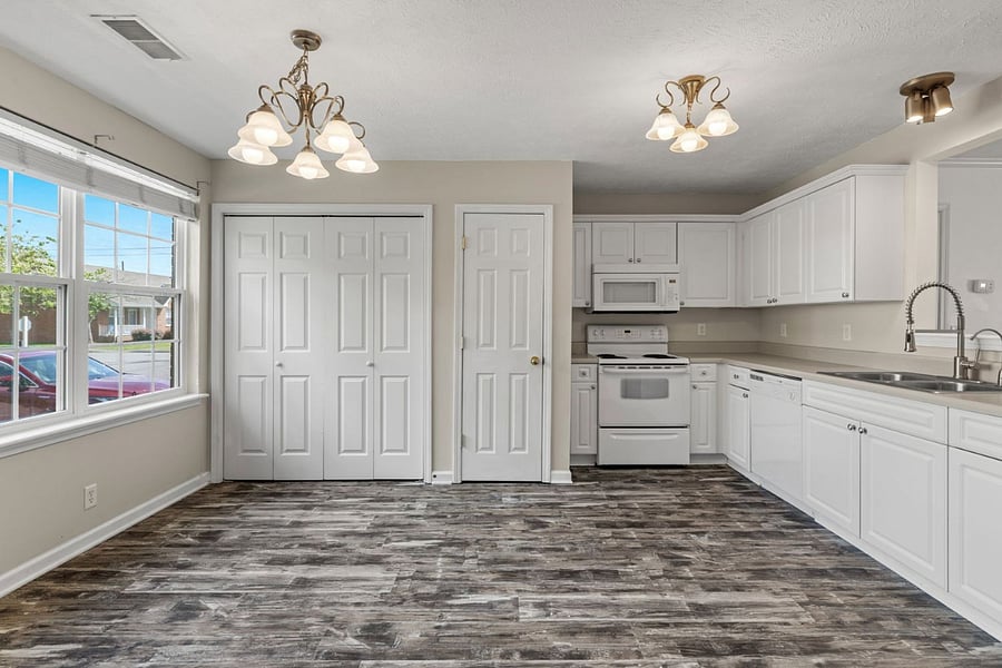 Furnished Finder property 805077_1 photo 4