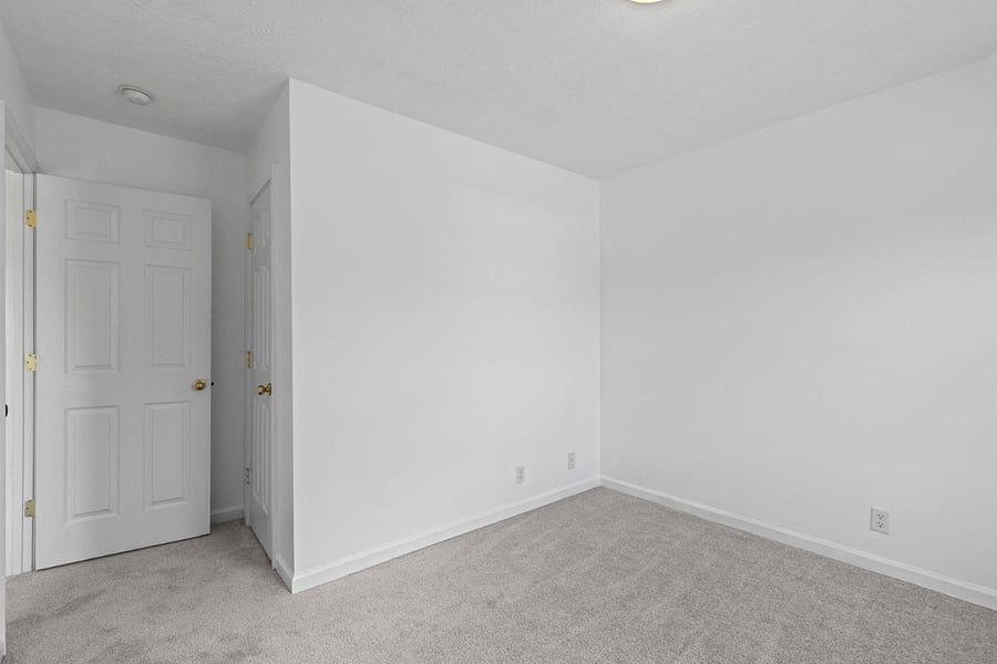 Bedroom 1 (the one listed in the advertisement)