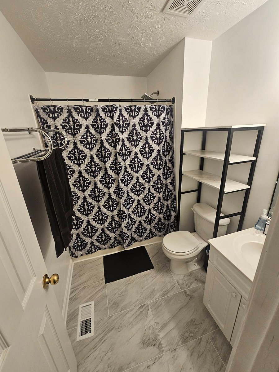 Master bathroom.