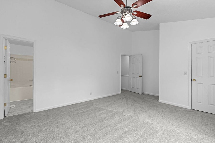 Master bedroom (also available for rent, with a walk-in closet for $1500 plus a $500 refundable deposit)