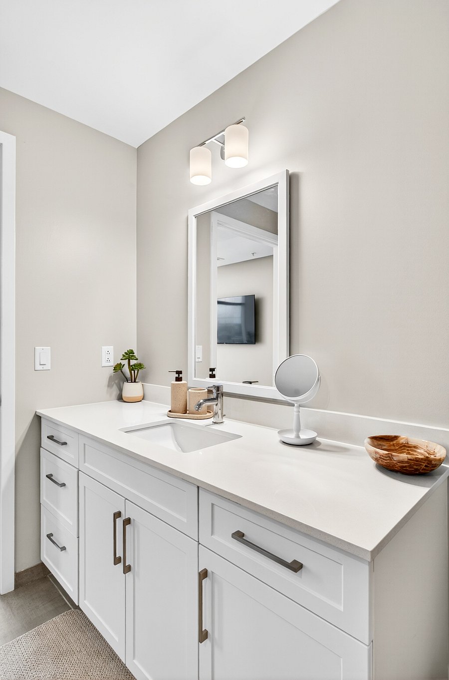 Furnished Finder property 805207_8 photo 13