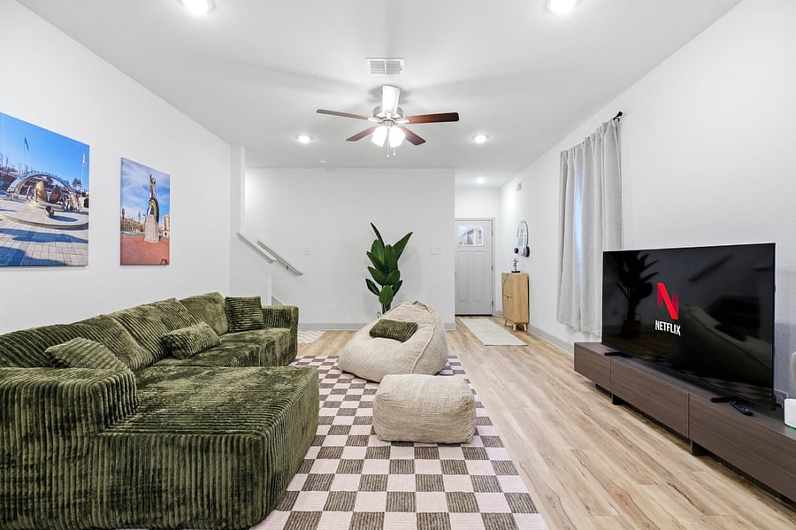 Furnished Finder property 805263_2 photo 8
