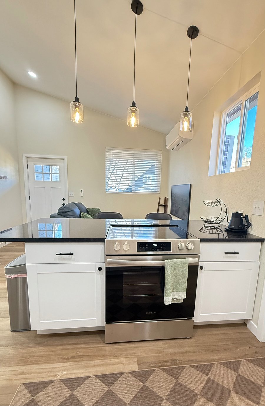 Furnished Finder property 805299_1 photo 12