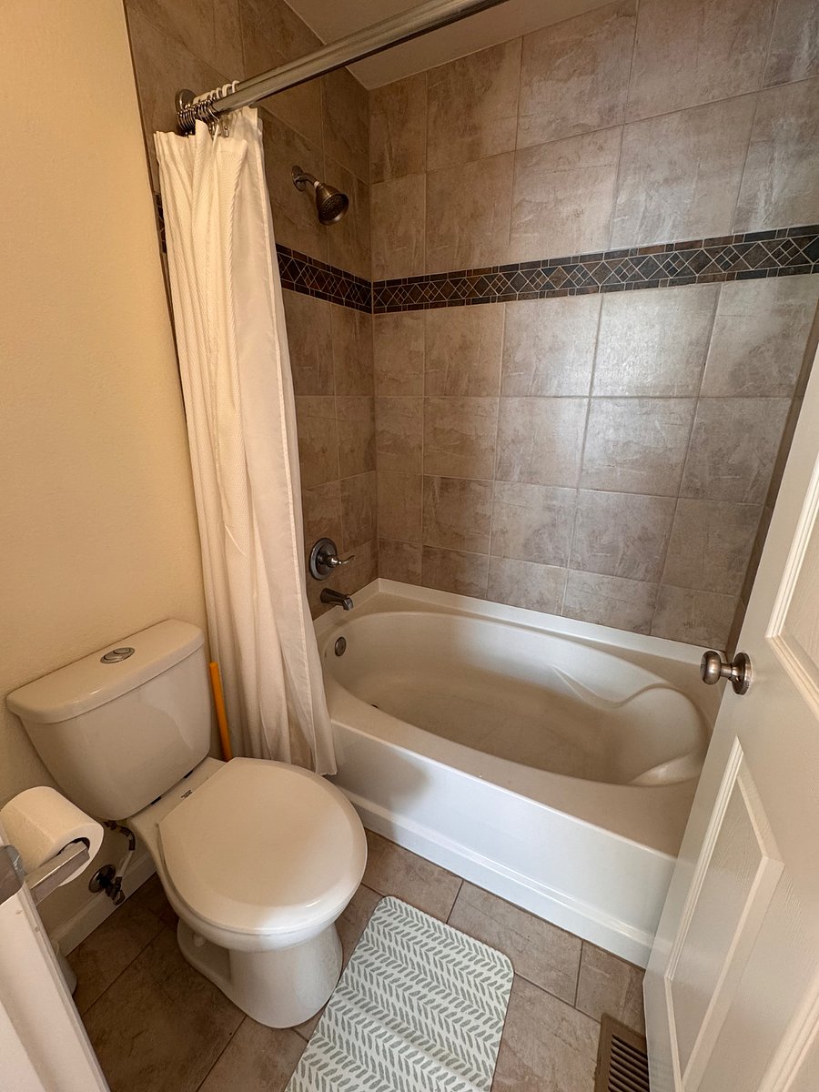 Furnished Finder property 805330_1 photo 29