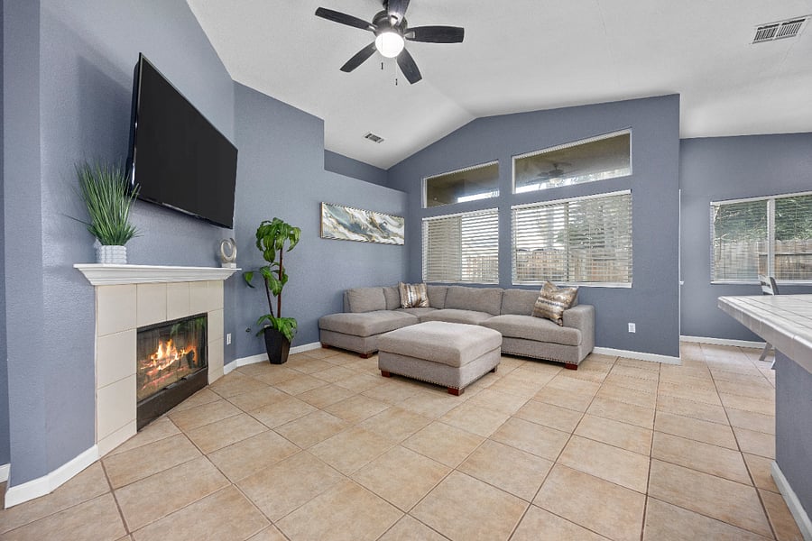 Living Room
Bright and open living area with comfortable seating
Cozy living room perfect for relaxing after work or travel
Spacious common area with smart TV and natural light
Comfortable furnished living space designed for extended stays