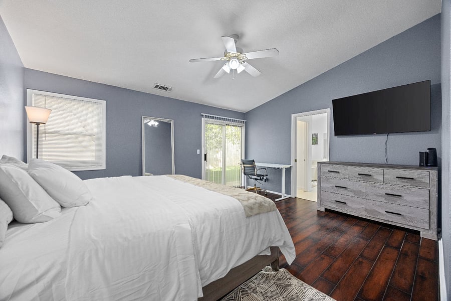Bedroom
Comfortable furnished bedroom with fresh linens included
Quiet and relaxing bedroom designed for restful stays
Spacious bedroom with ample storage and natural light
Fully furnished sleeping accommodations for long-term comfort