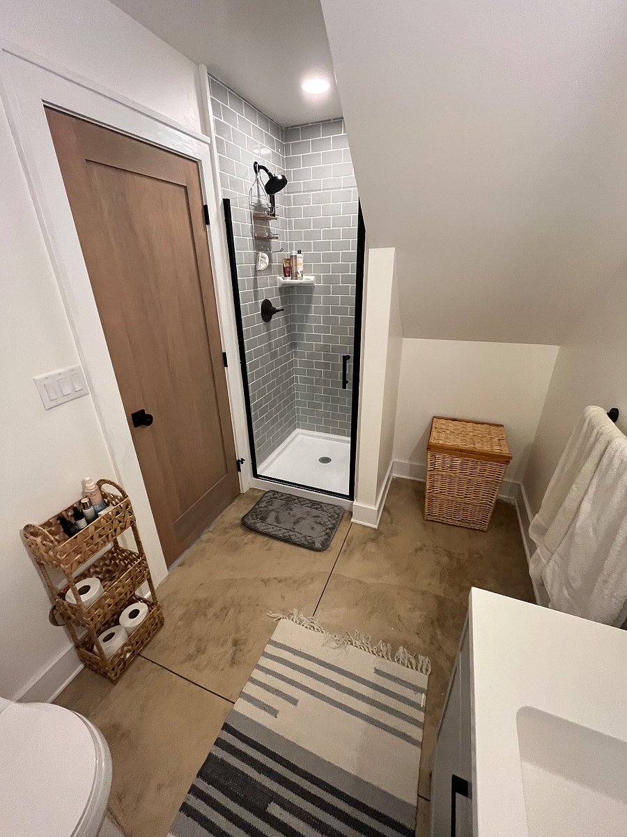First Floor Bathroom