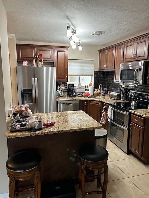 Furnished Finder property 805469_1 photo 3