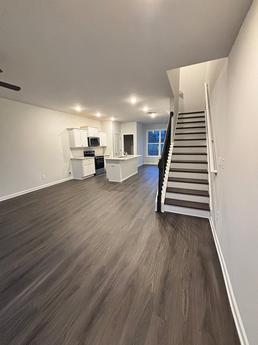 Furnished Finder property 805587_1 photo 2