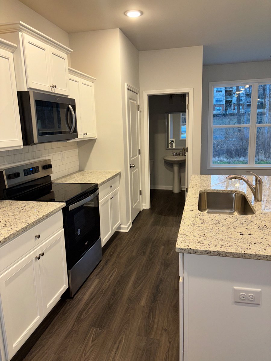 Furnished Finder property 805587_1 photo 8