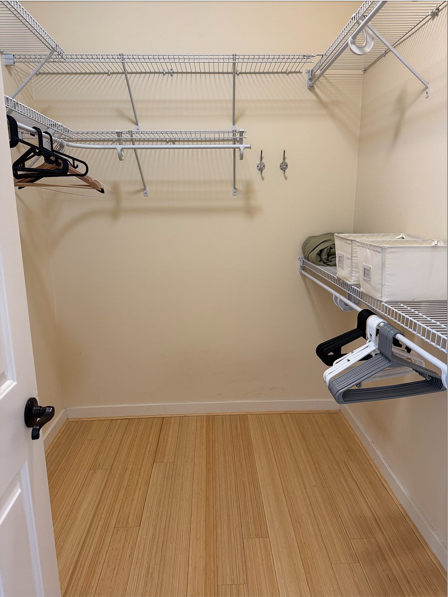 Walk-in closet