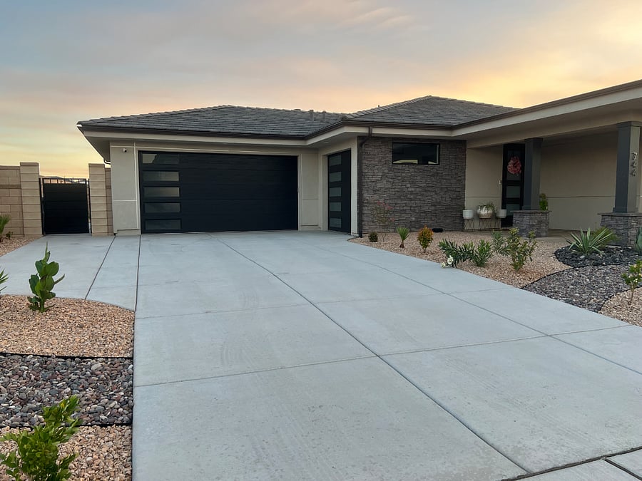 2 car garage and toy garage