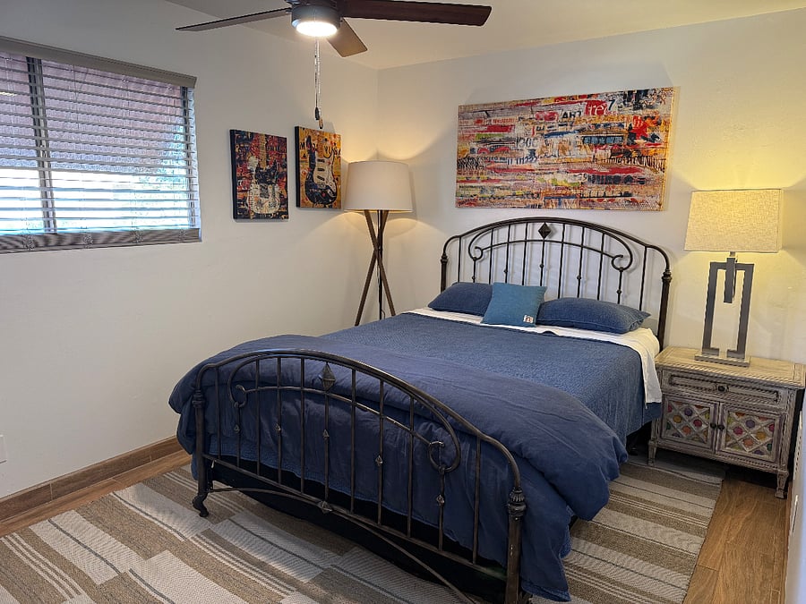Secondary bedroom with Catalina Mountain View.